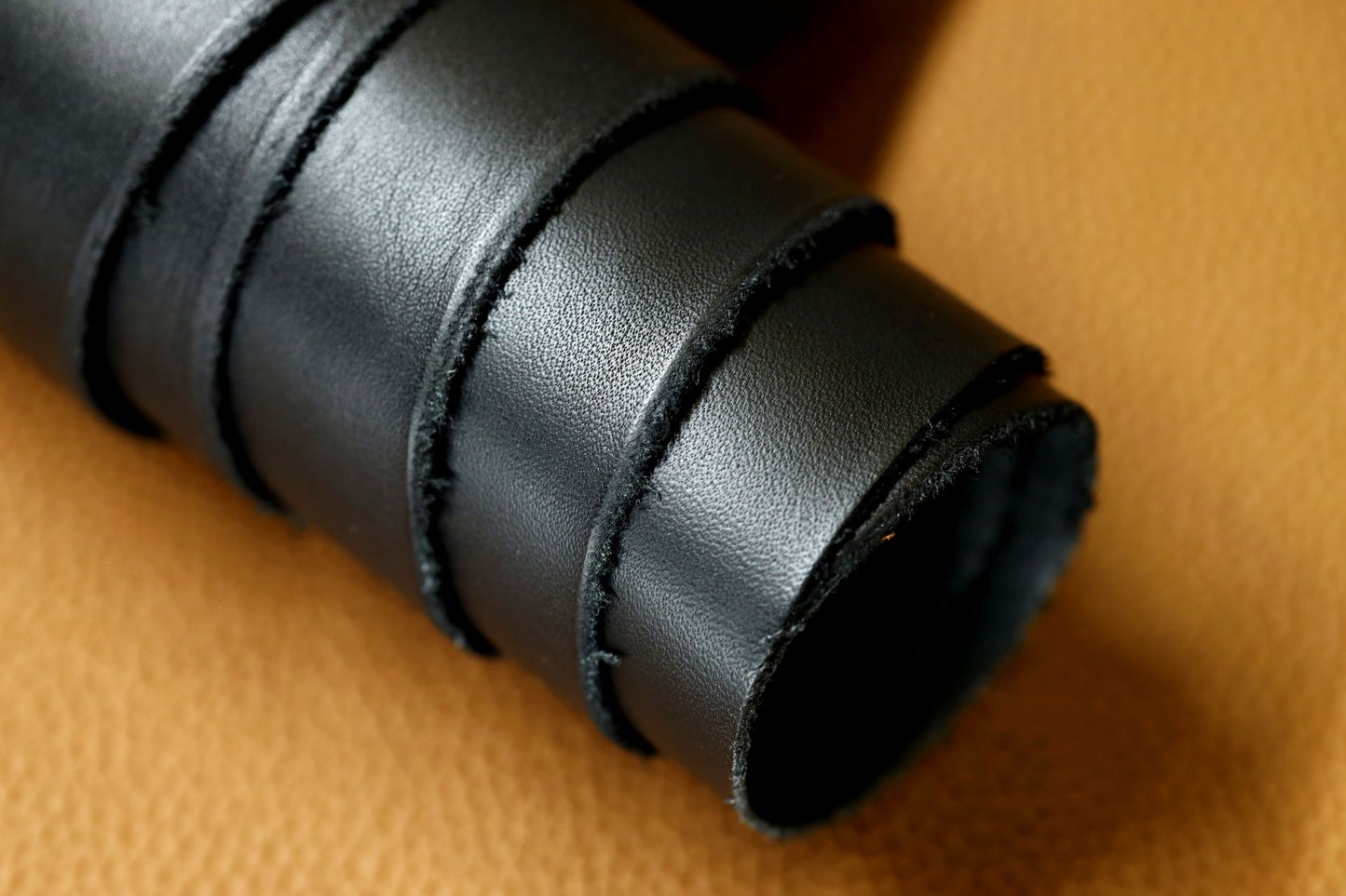 Finished Full Vegetal Black Calfskin