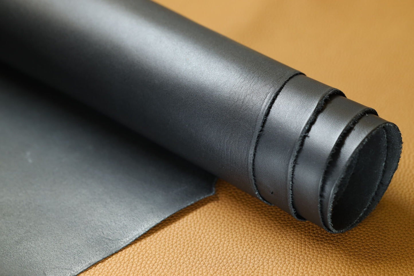 Finished Full Vegetal Black Calfskin